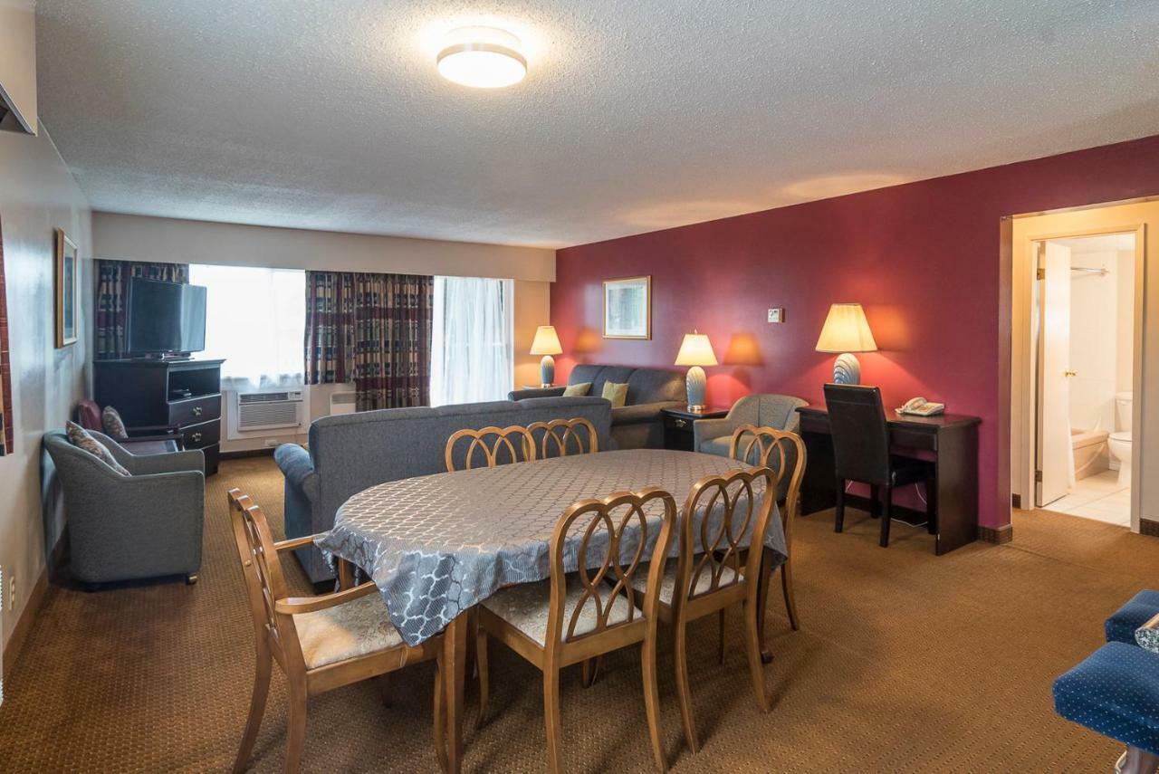 Port Augusta Hotel Comox